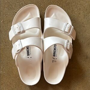 Birkenstock Arizona Sandals white size 39 (8)